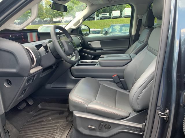 New 2025 Ford Expedition Active RWD image 25