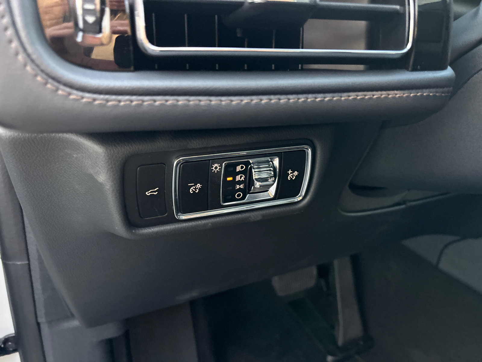 New 2027 Lincoln Aviator Reserve AWD/4WD image 13