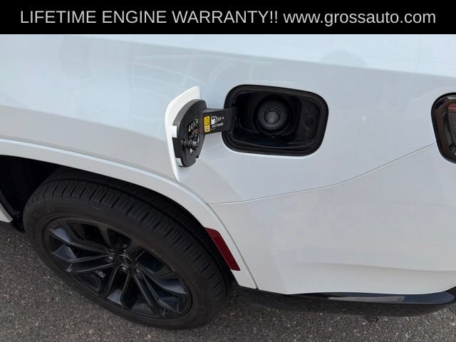 Used 2024 Jeep Grand Wagoneer Series II AWD/4WD image 11