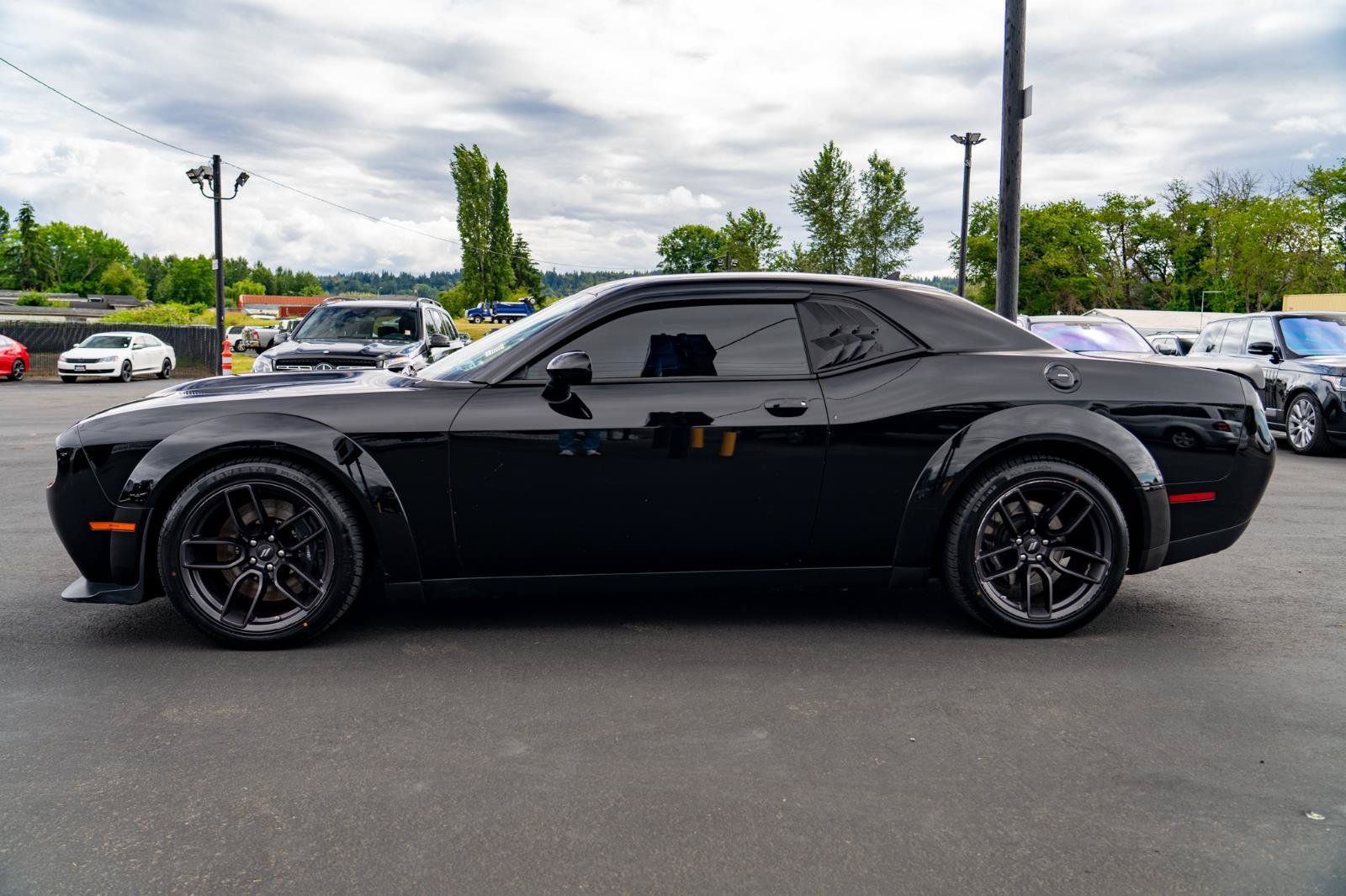 Used 2019 Dodge Challenger R/T Scat Pack w/ Widebody Package RWD image 14