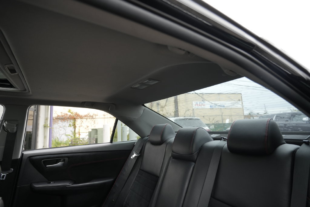 Used 2015 Toyota Camry XSE FWD image 24