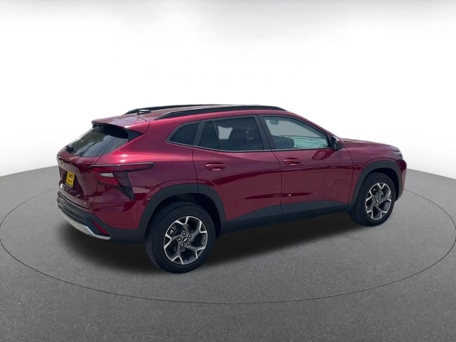 Used 2025 Chevrolet Trax LT FWD image 14