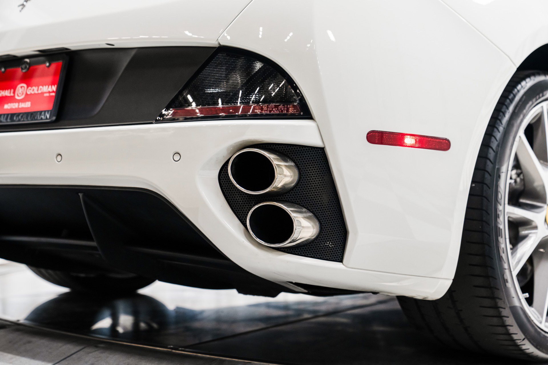 Used 2014 Ferrari California image 47