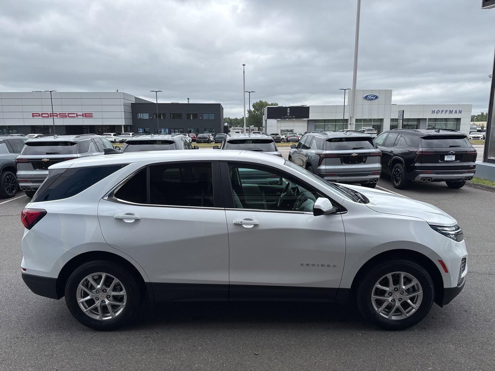 Used 2024 Chevrolet Equinox LT image 5
