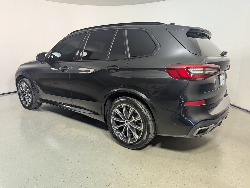 Used 2022 BMW X5 M50i w/ Parking Assistance Package AWD/4WD image 6