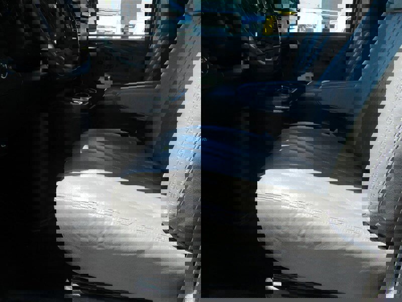 Used 2018 Chevrolet Express 2500 Extended image 8