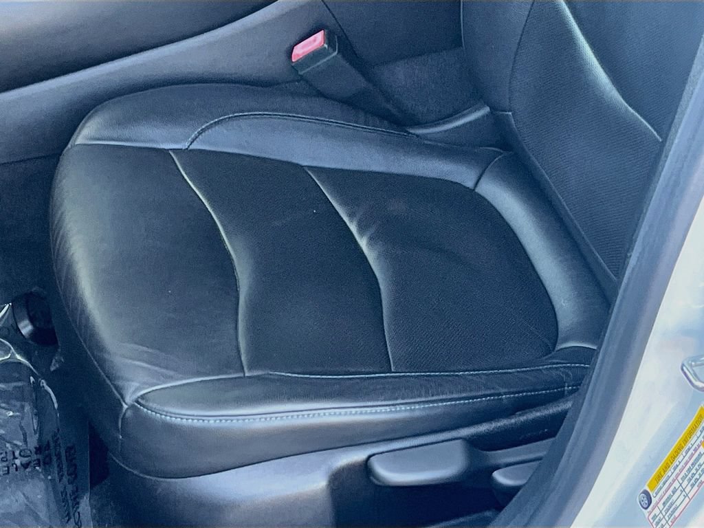 Used 2018 Chevrolet Volt Premier w/ Driver Confidence Package FWD image 20