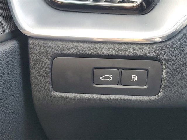 Used 2023 Volvo XC60 T8 Core w/ Climate Package image 23