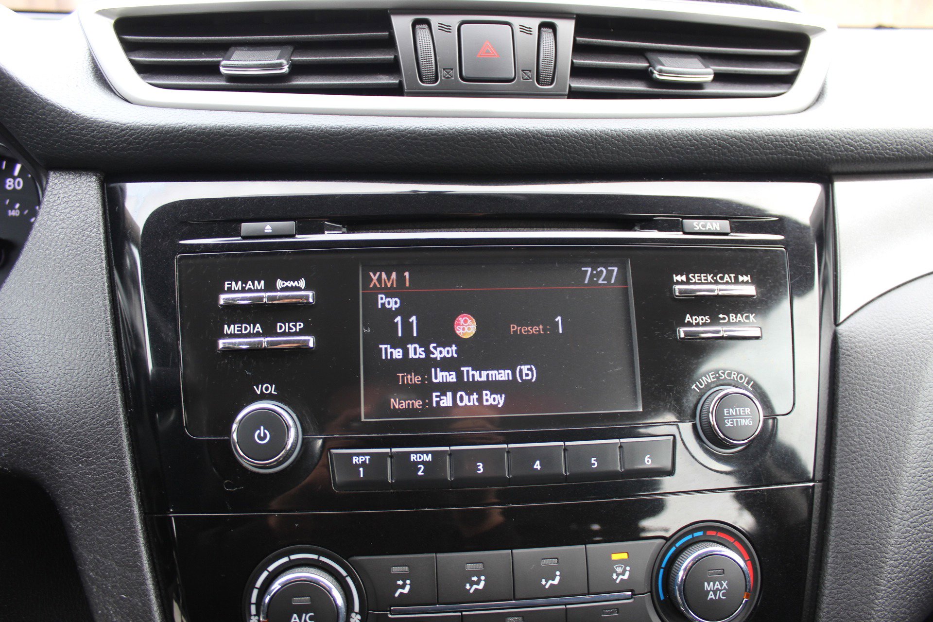 Used 2016 Nissan Rogue S AWD/4WD image 26