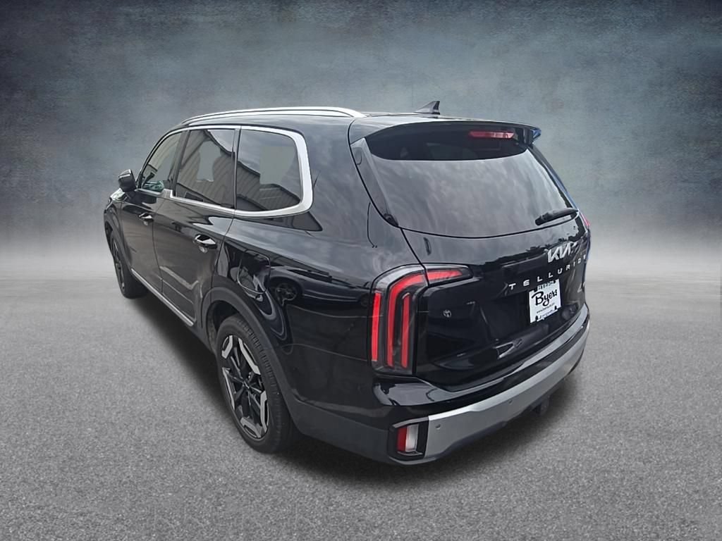 Used 2024 Kia Telluride EX w/ EX Captain's Chair Package AWD/4WD image 8