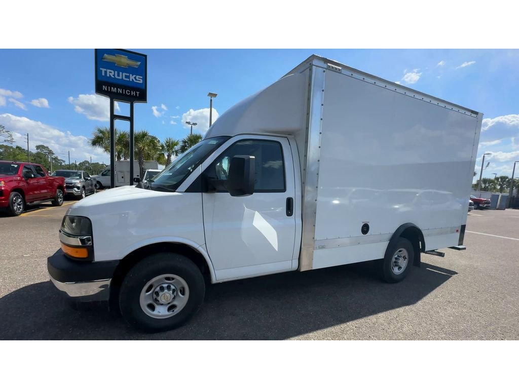 New 2025 Chevrolet Express 3500 w/ Power Convenience Package image 6