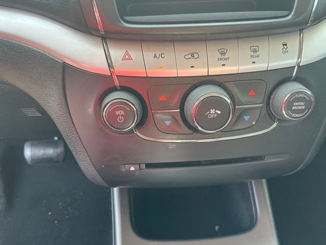 Used 2020 Dodge Journey SE w/ SE Popular Equipment Group FWD image 31