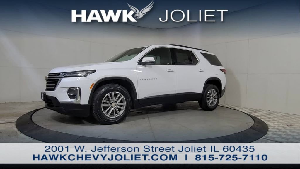 Used 2023 Chevrolet Traverse LT image 3