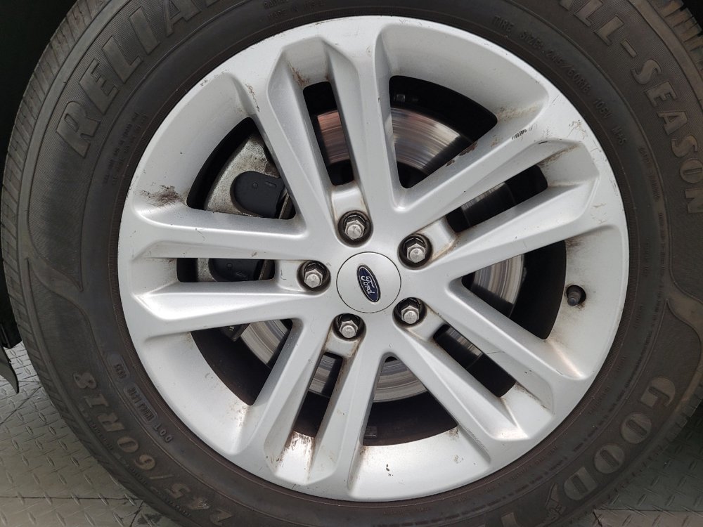 Used 2015 Ford Explorer XLT FWD image 31
