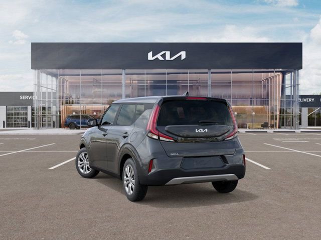 Used 2025 Kia Soul LX FWD image 4