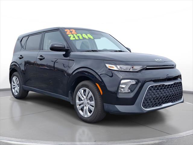 Used 2022 Kia Soul LX image 1