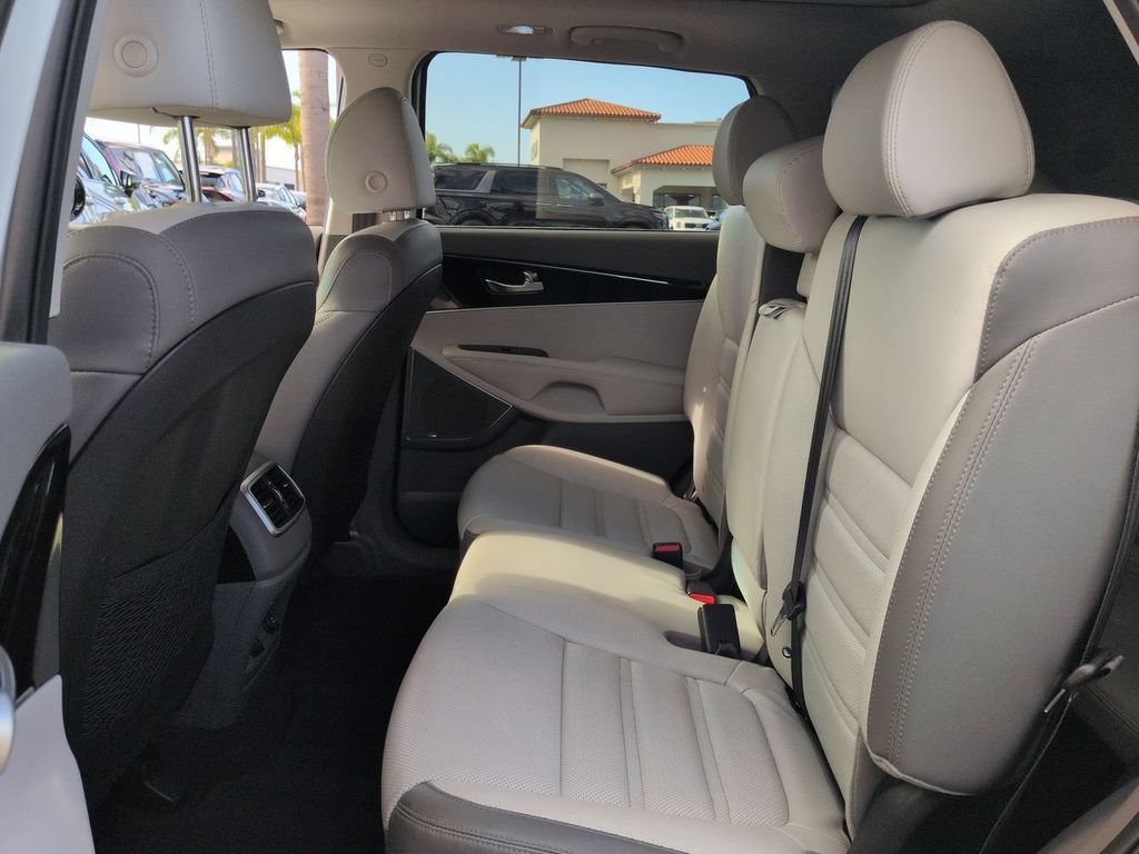Used 2020 Kia Sorento SX FWD image 26