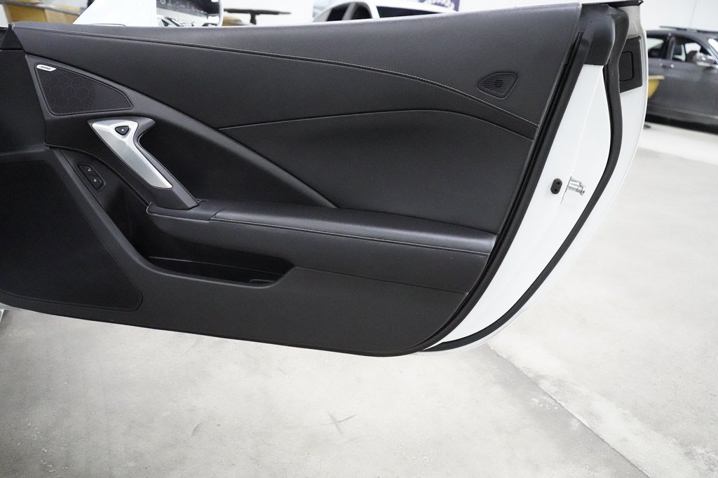 Used 2019 Chevrolet Corvette Stingray Convertible w/ 2LT Preferred Equipment Group RWD image 18