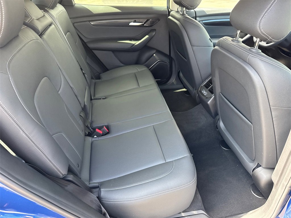 New 2025 VinFast VF 8 Eco image 16