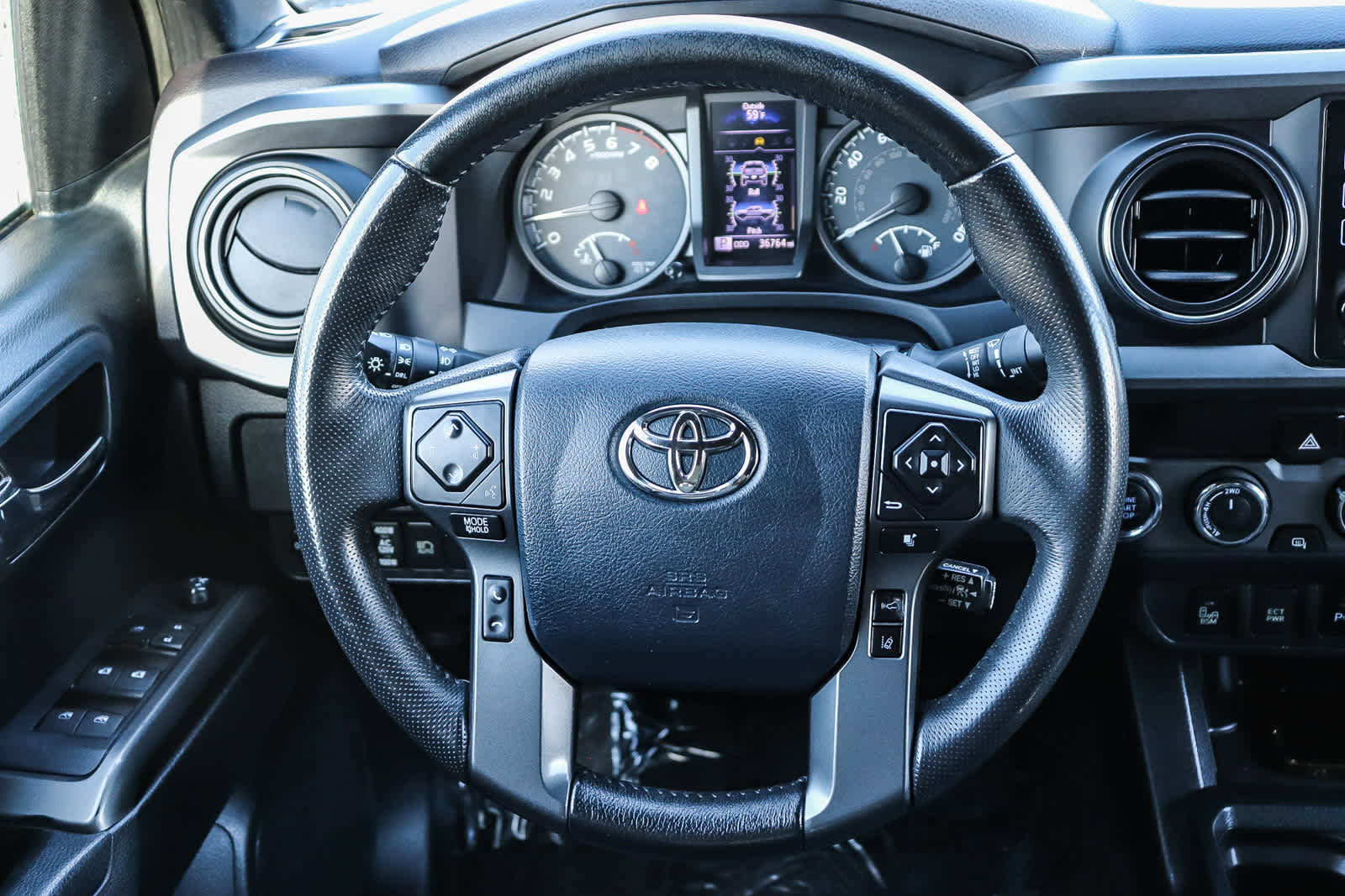Used 2019 Toyota Tacoma TRD Off-Road w/ Technology Package image 17