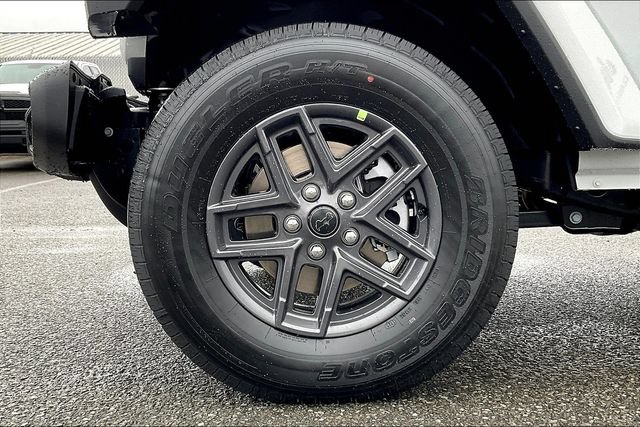 New 2025 Jeep Gladiator Sport AWD/4WD image 11