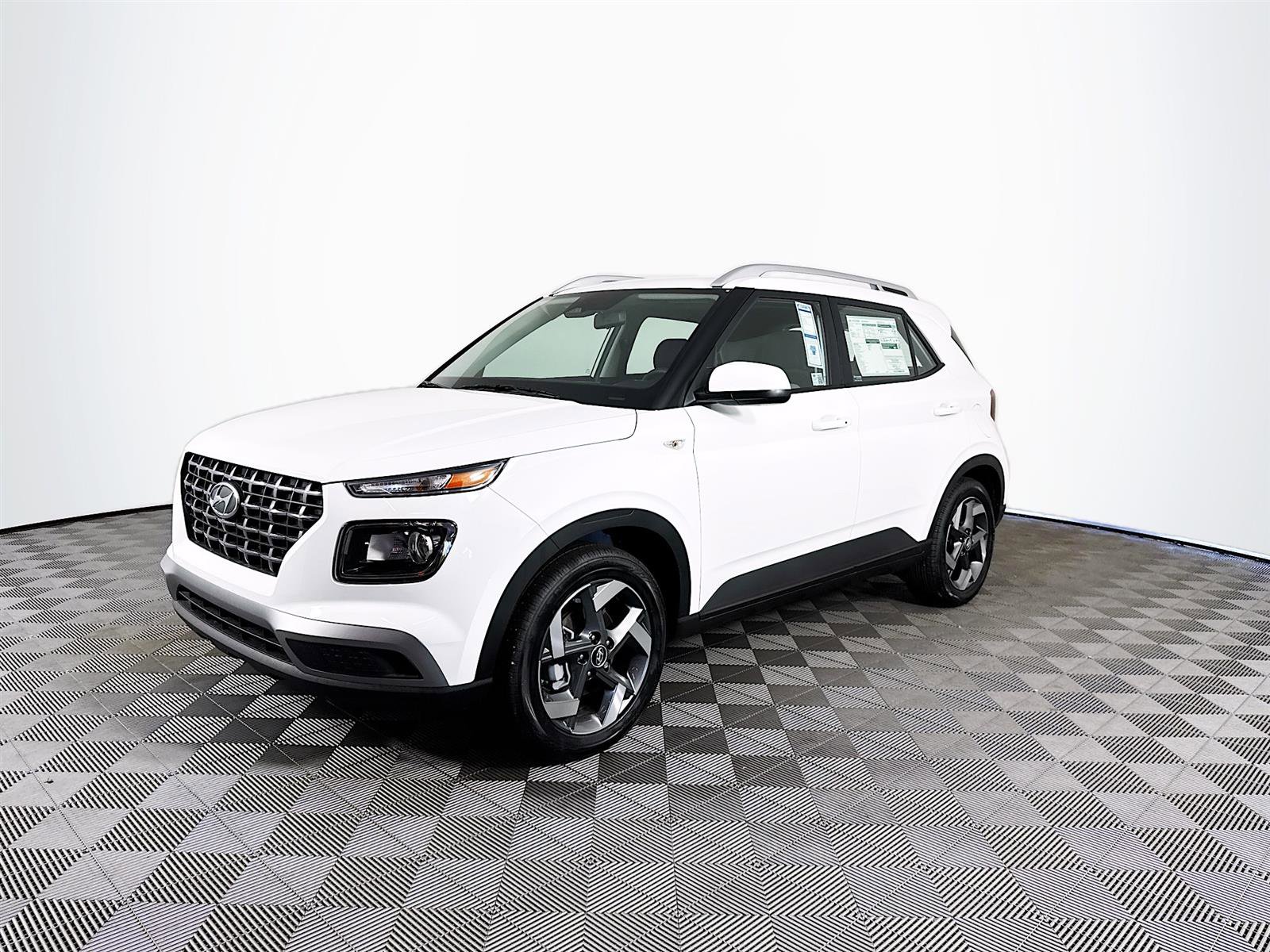 New 2025 Hyundai Venue SEL image 3