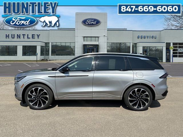 Used 2024 Lincoln Nautilus Black Label AWD/4WD image 7