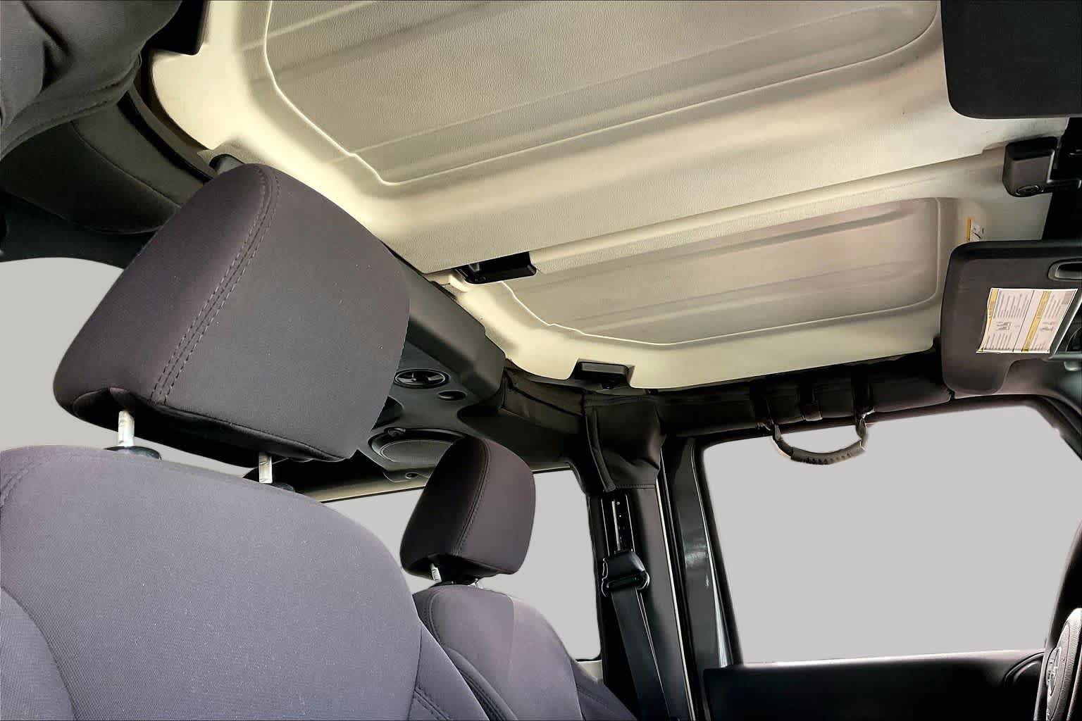 Used 2014 Jeep Wrangler Sport AWD/4WD image 14