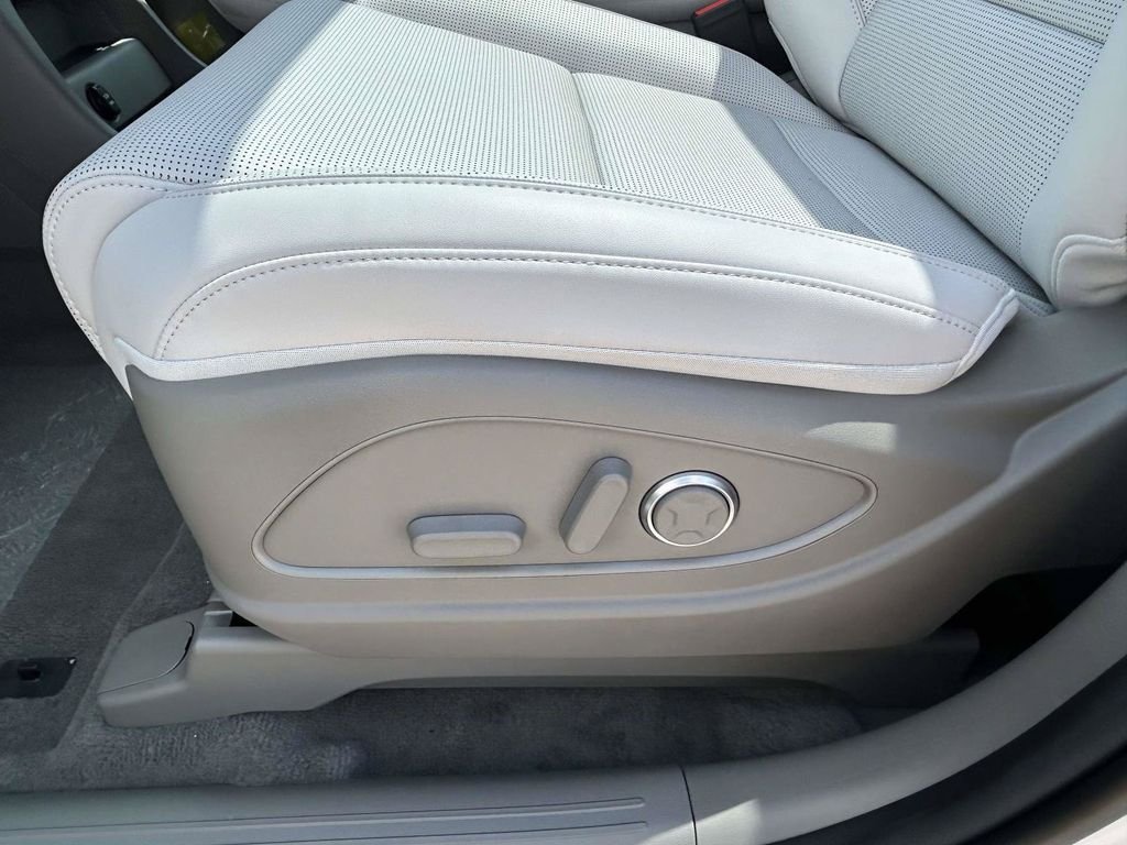 New 2026 Hyundai Palisade SEL Premium FWD image 14