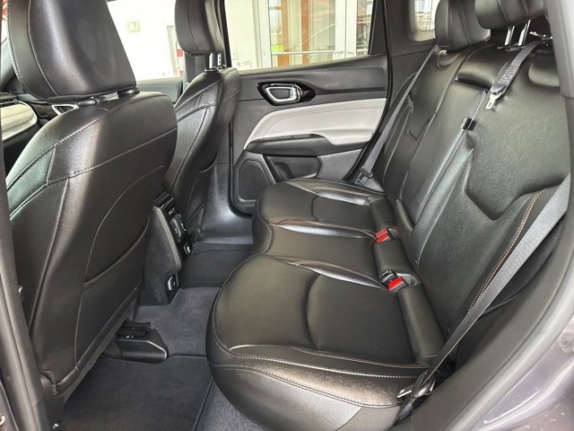Used 2024 Jeep Compass Limited image 13