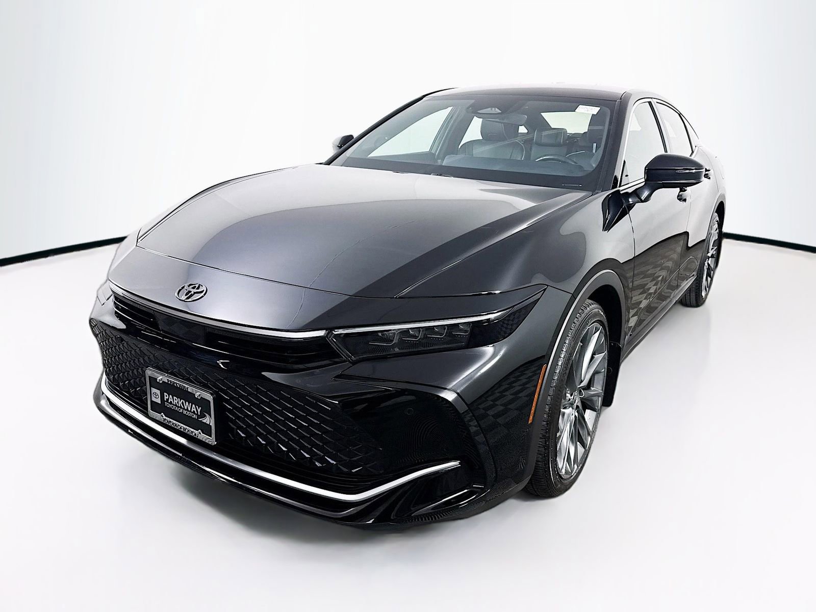 Certified 2024 Toyota Crown Limited w/ Advanced Technology Package AWD/4WD image 3