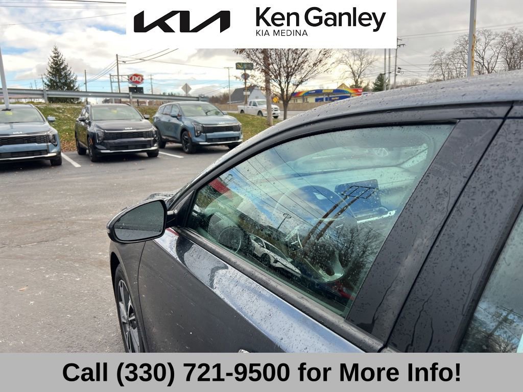 Certified 2023 Kia Forte LXS w/ LXS Technology Package image 25