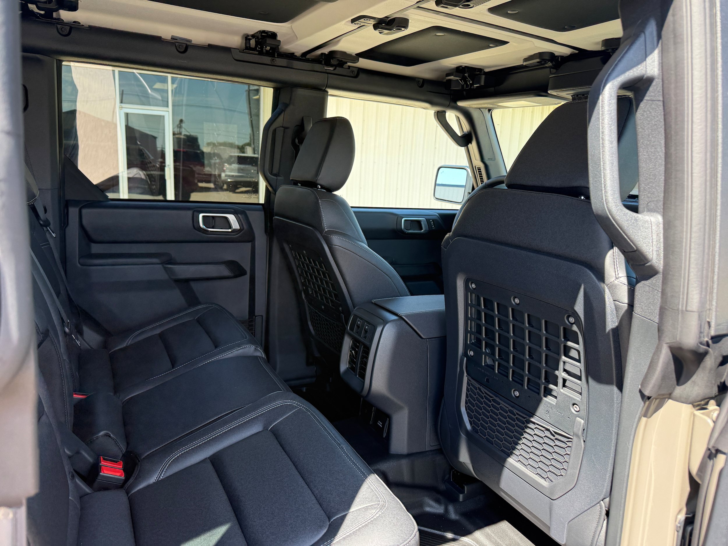 New 2026 Ford Bronco Badlands w/ Sasquatch Package AWD/4WD image 12