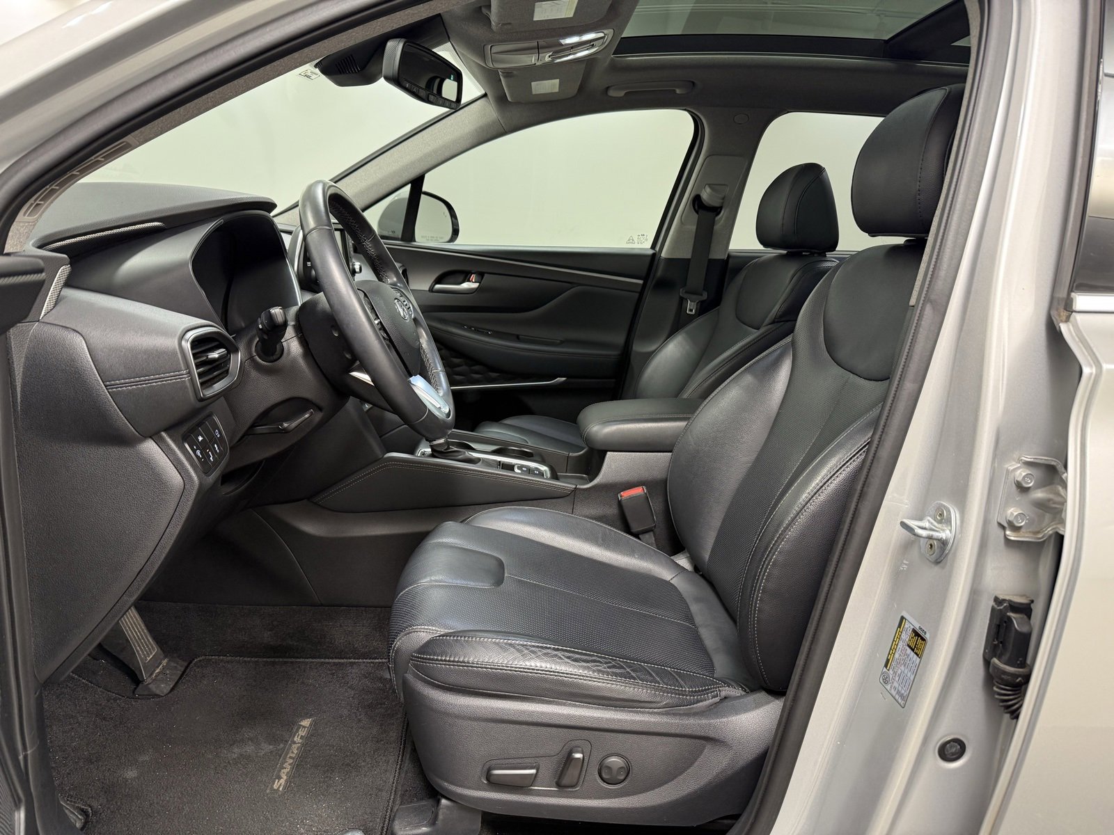 Used 2019 Hyundai Santa Fe Limited image 17