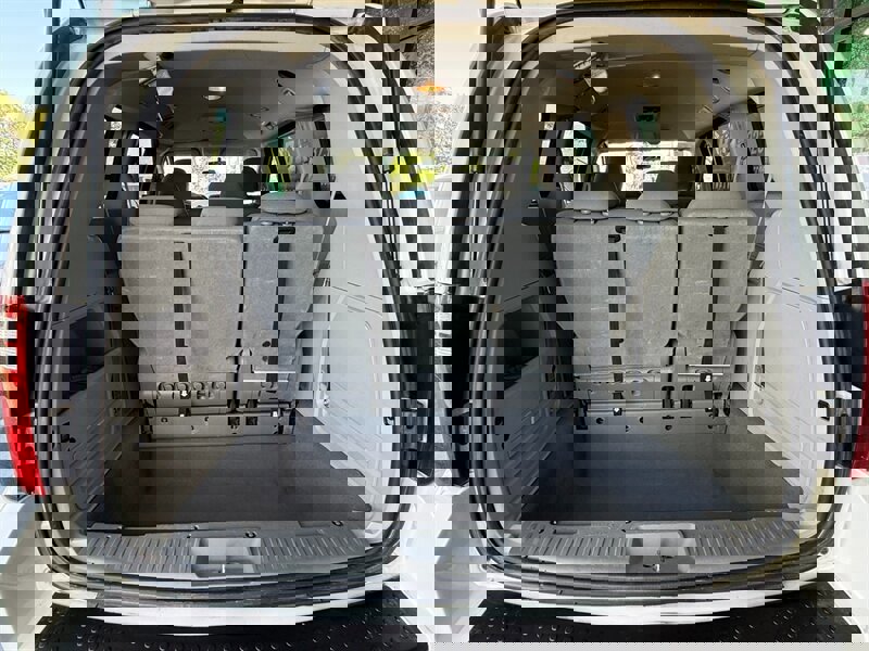 Used 2008 Dodge Grand Caravan SE image 34