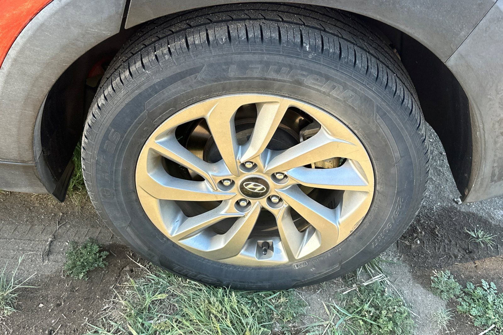 Used 2018 Hyundai Tucson SEL Plus w/ Cargo Package AWD/4WD image 3