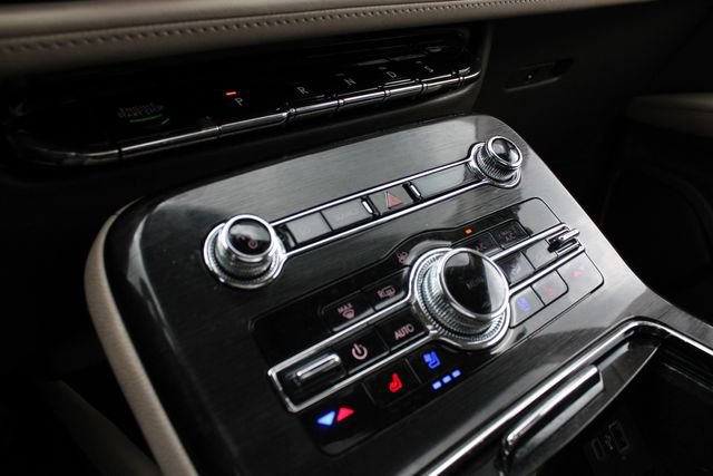 Used 2023 Lincoln Nautilus Reserve AWD/4WD image 17