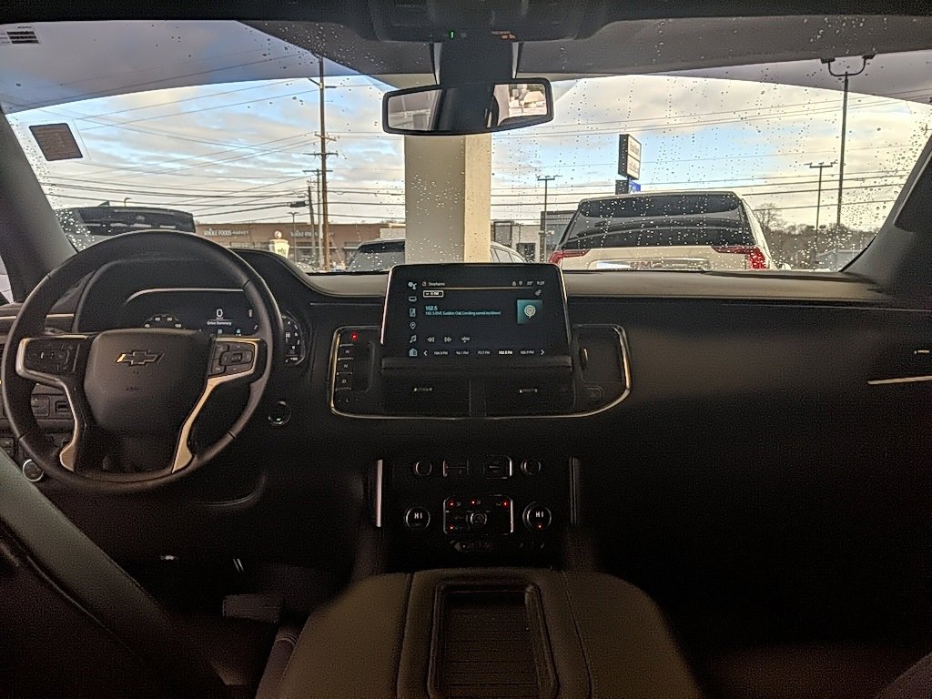 Used 2022 Chevrolet Tahoe Z71 w/ Z71 Off-Road Package image 18