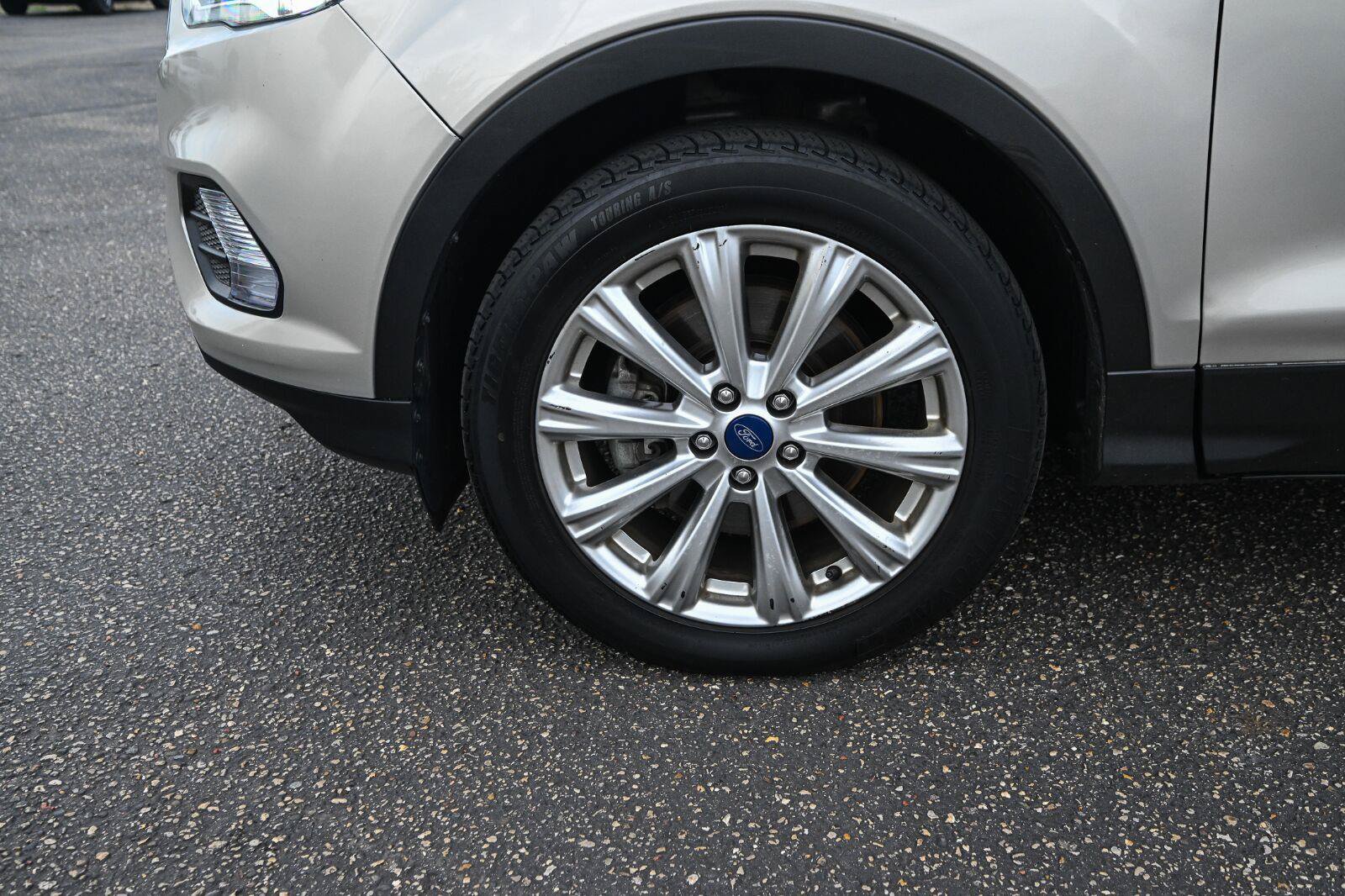 Used 2017 Ford Escape Titanium AWD/4WD image 12