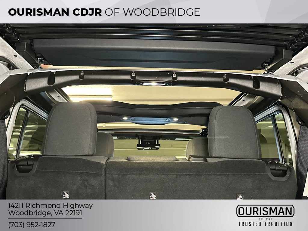 Used 2025 Jeep Wrangler Rubicon w/ Safety Group image 7