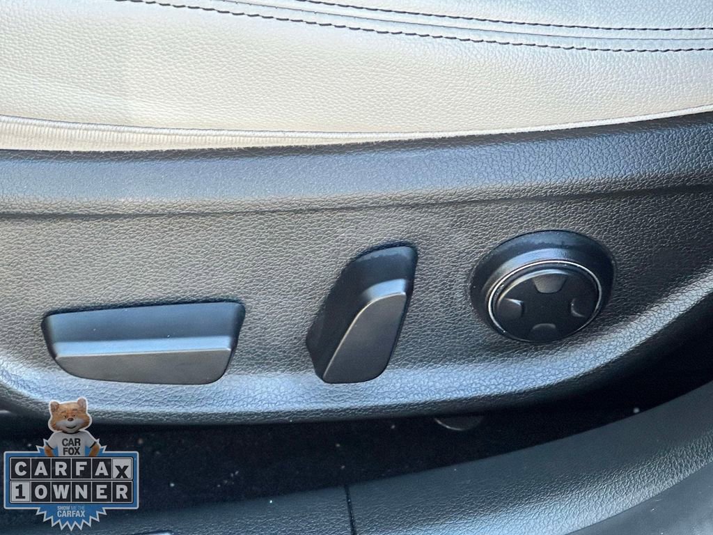 Used 2025 Genesis G70 2.5T image 20
