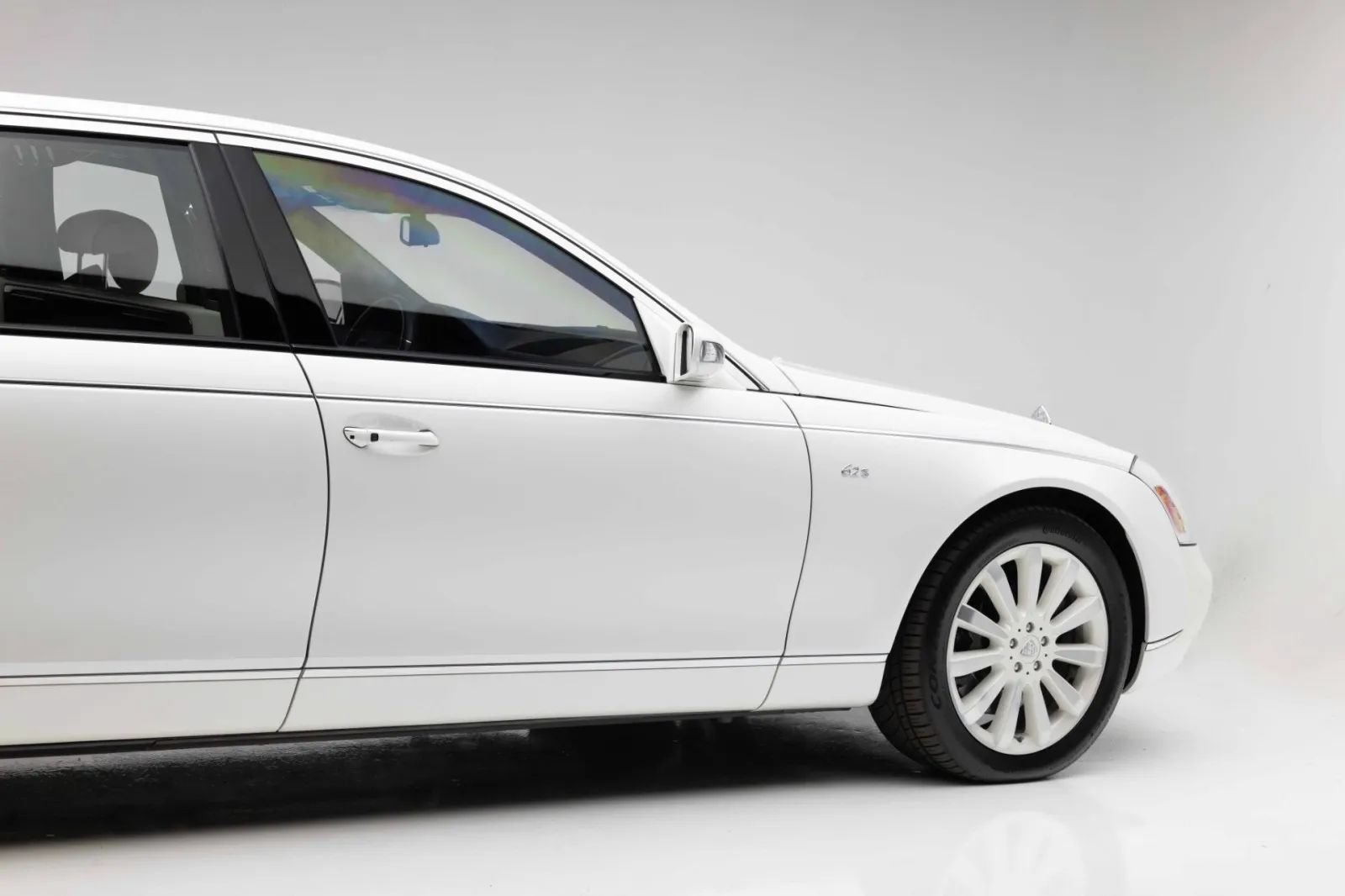 Used 2009 Maybach 62 S RWD image 31