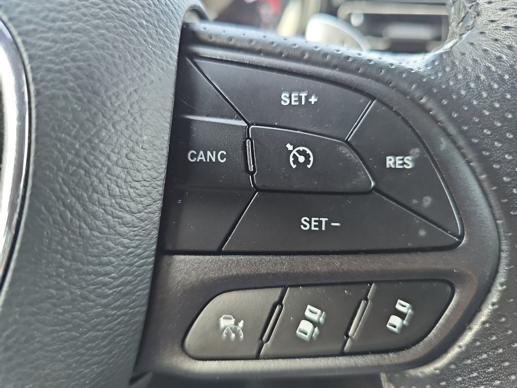 Used 2024 Dodge Durango GT AWD/4WD image 17