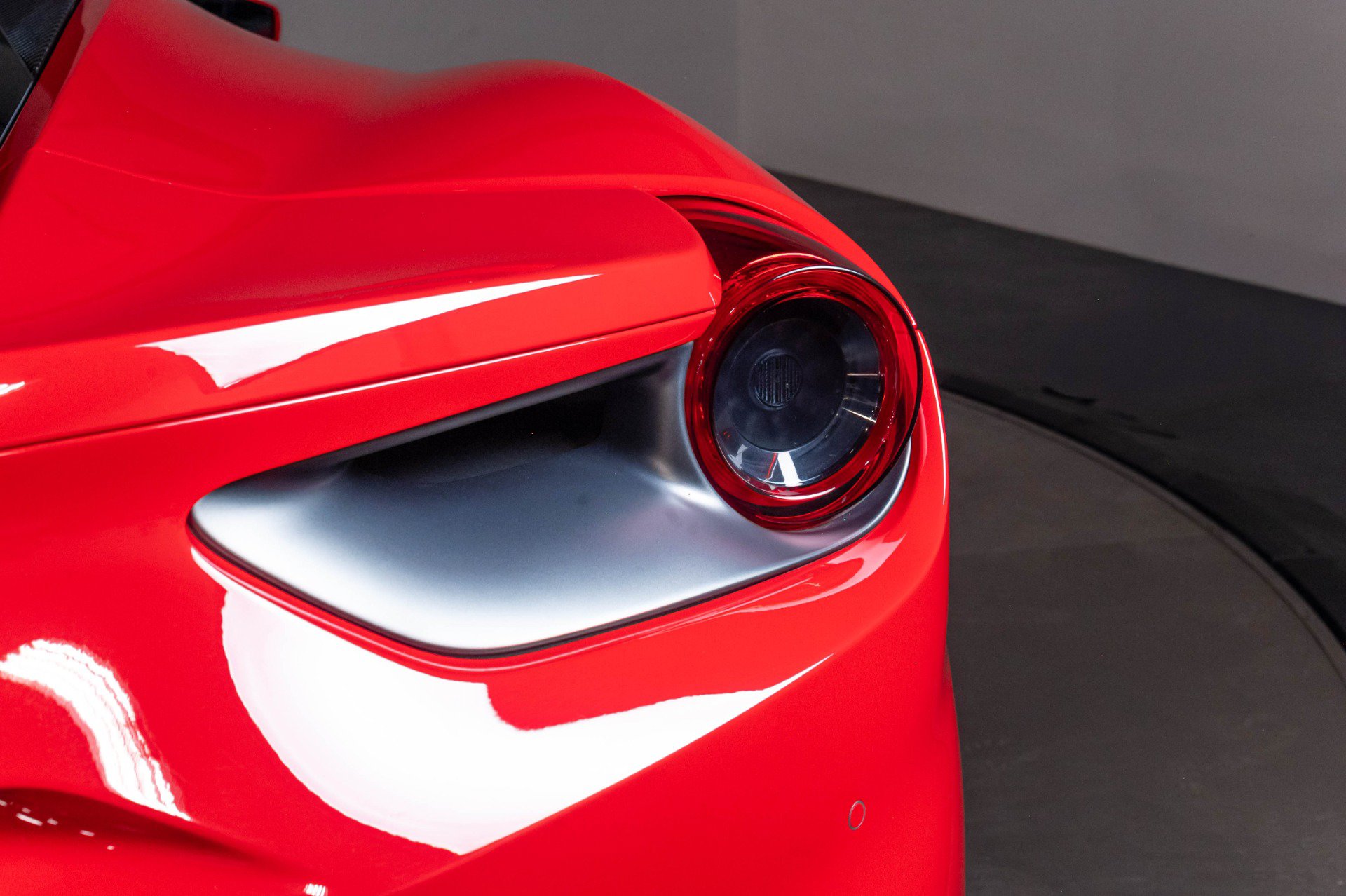 Used 2018 Ferrari 488 GTB RWD image 60