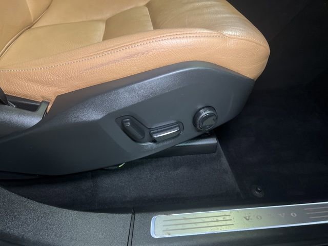 Used 2018 Volvo XC90 T6 Momentum w/ Momentum Plus Package image 67