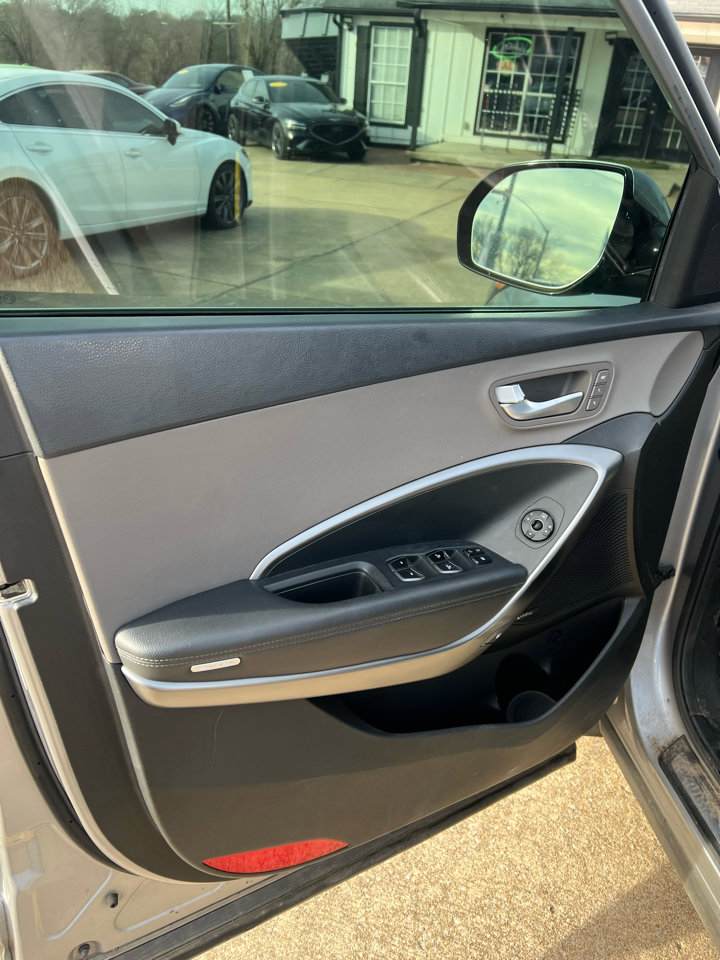 Used 2019 Hyundai Santa Fe XL image 15