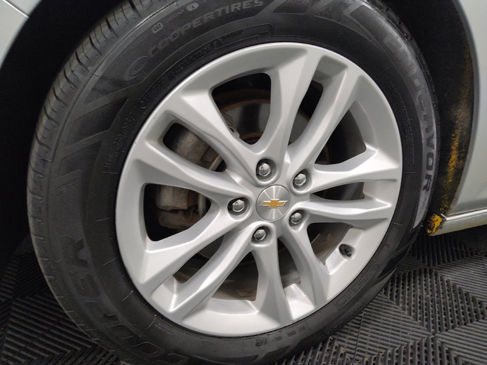 Used 2018 Chevrolet Malibu LT FWD image 31