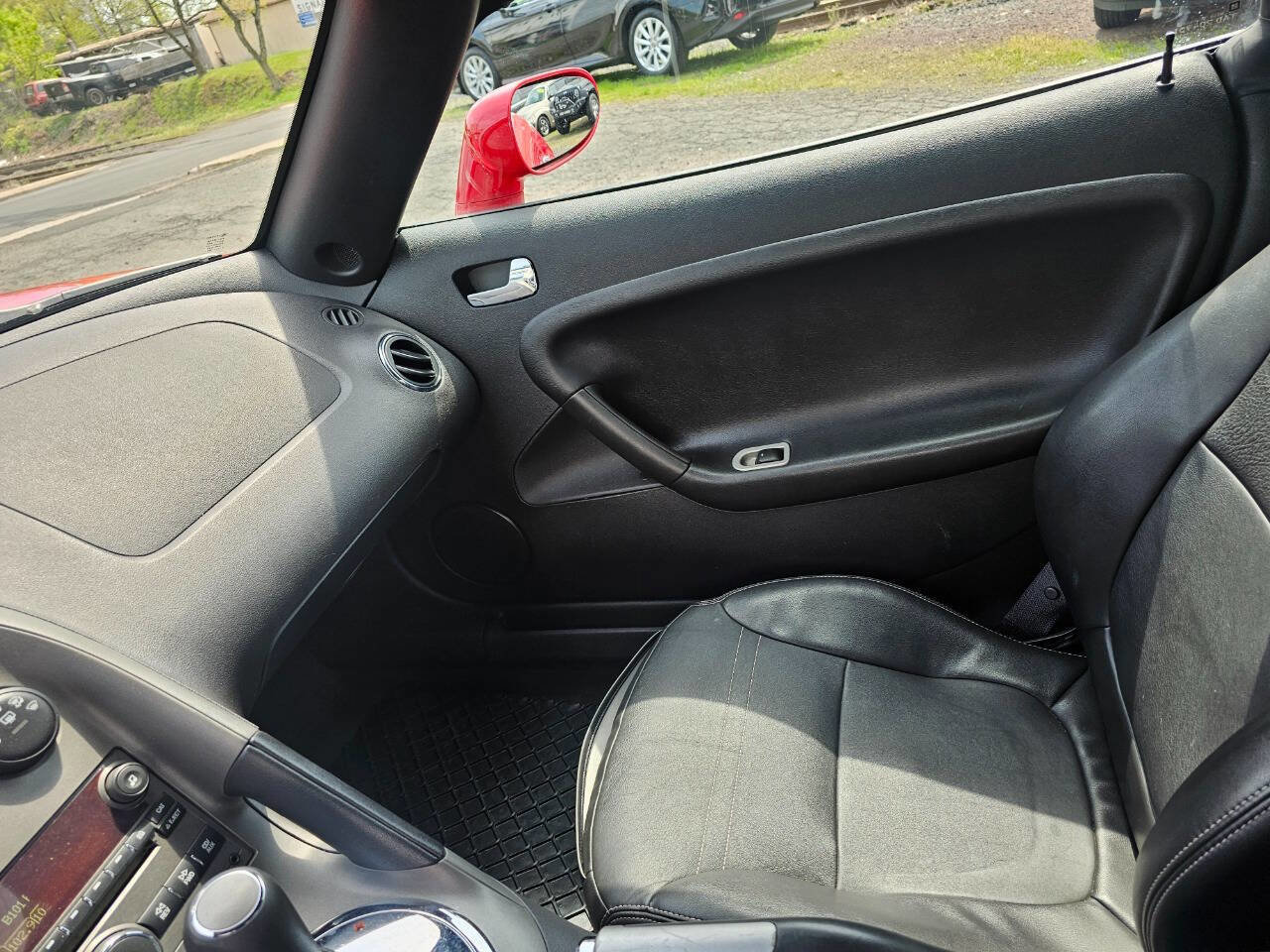 Used 2006 Pontiac Solstice Convertible w/ Premium Package RWD image 8