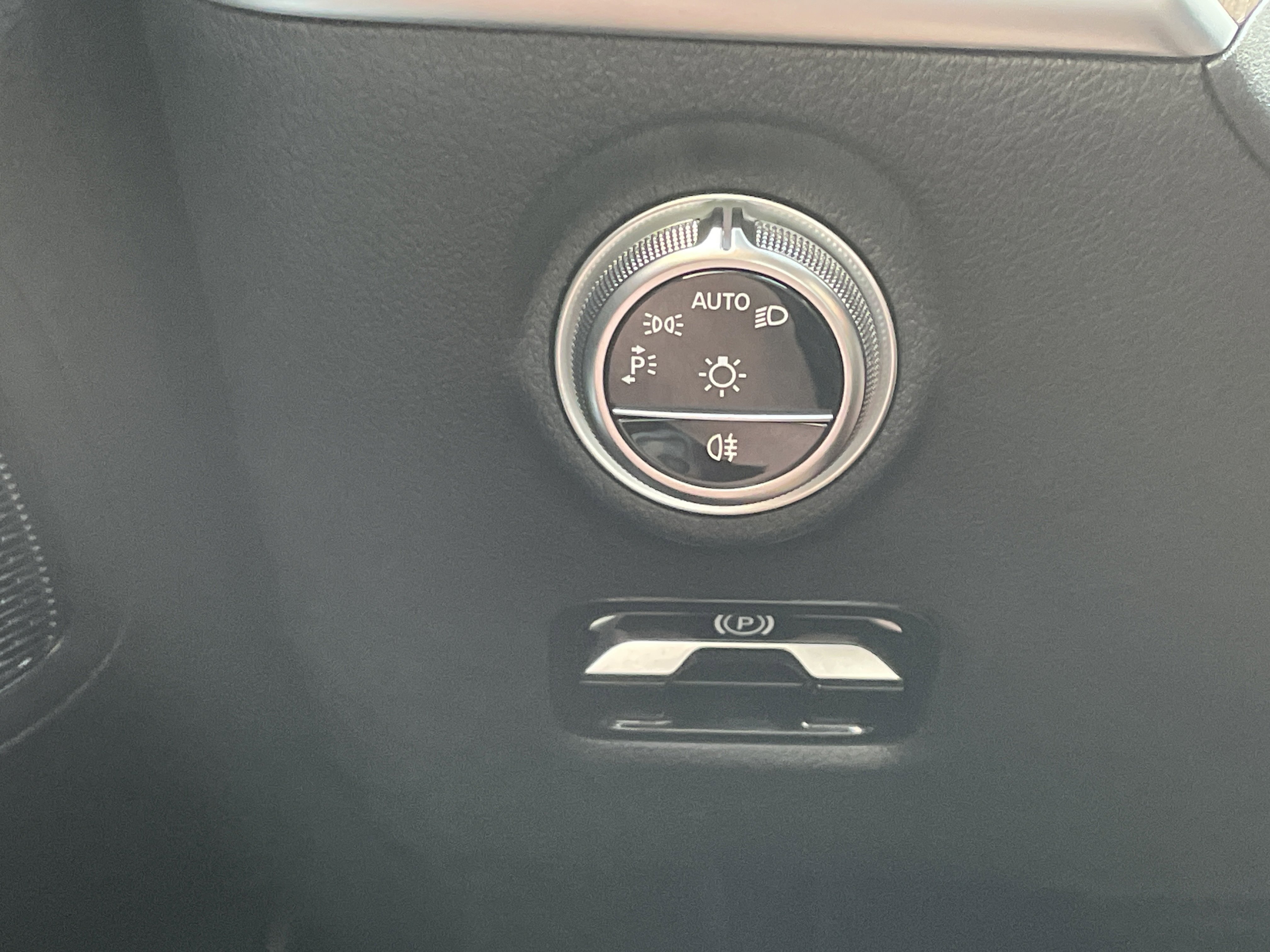 Certified 2025 Mercedes-Benz C 300 Sedan image 25