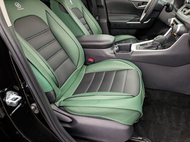 Used 2025 Toyota RAV4 XLE w/ Convenience Package image 18